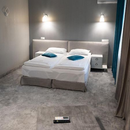 River Stone Hotel เชชอเร ภายนอก รูปภาพ