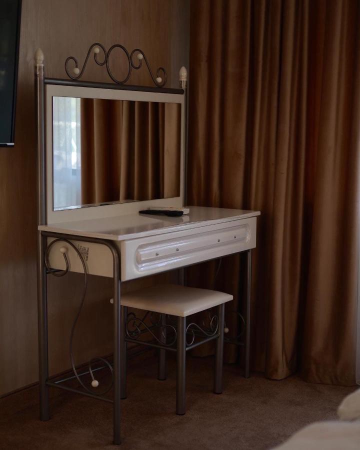 River Stone Hotel เชชอเร ภายนอก รูปภาพ